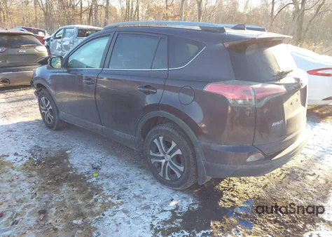 2017 Toyota Rav4 Le z USA, uszkodzony, nr VIN 2T3BFREV6HW638163